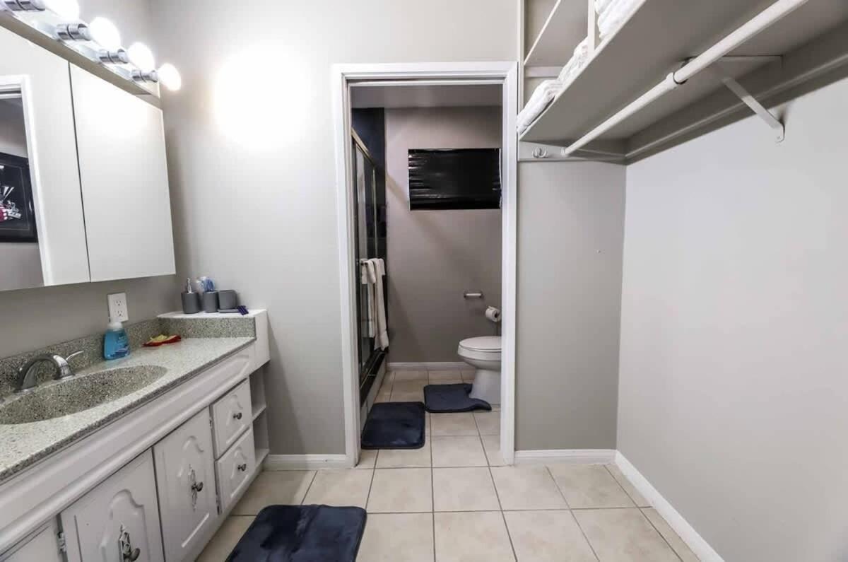 Urban Retreat Near Iconic Vegas Attractions