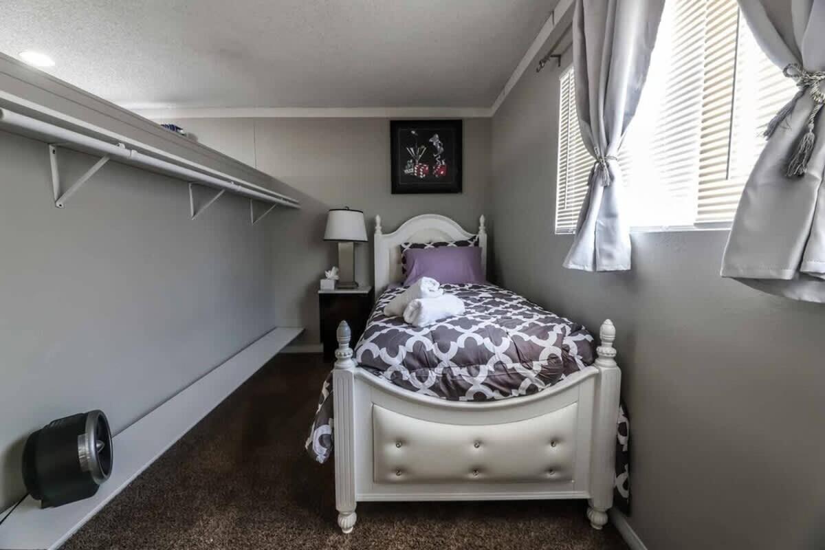 Urban Retreat Near Iconic Vegas Attractions
